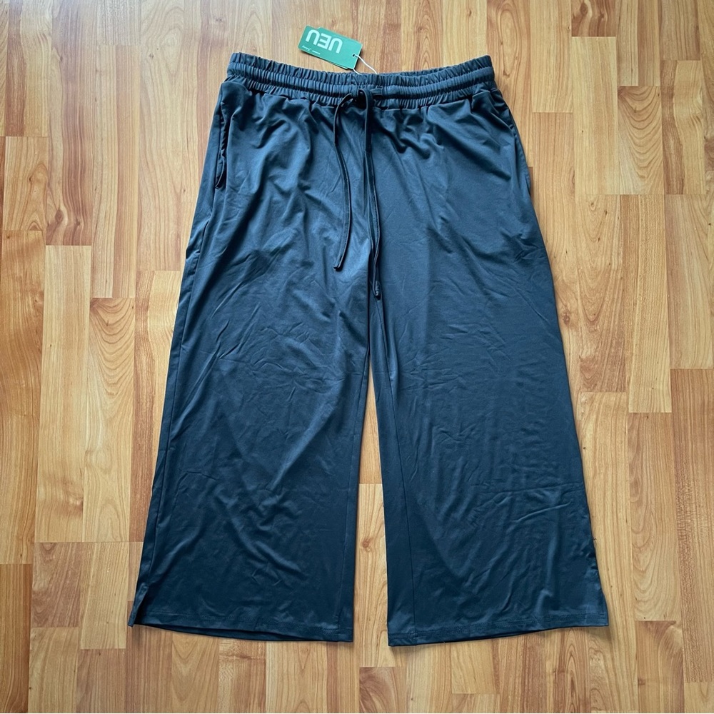 UEU Gray Wide Leg Pull On Crop Pants Size L